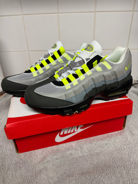 95 Style Trainers - Neon