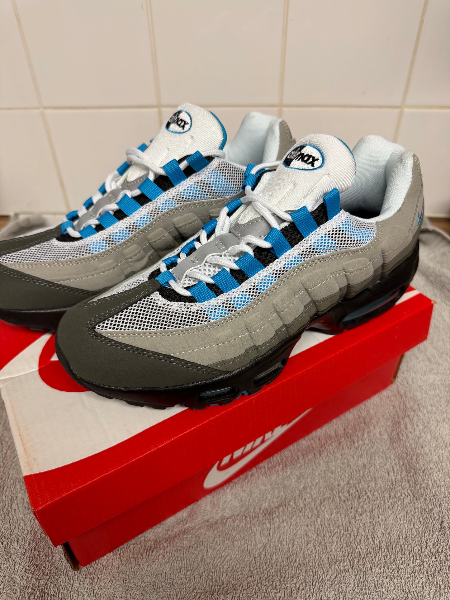 95 Style Trainers - Crystal Blue